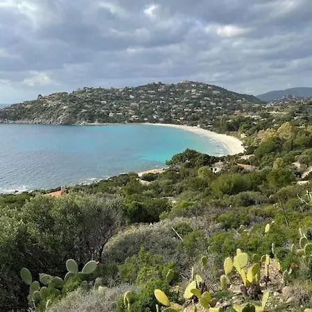 Semesterbostad Accogliente Casa A Due Passi Dal Mare.