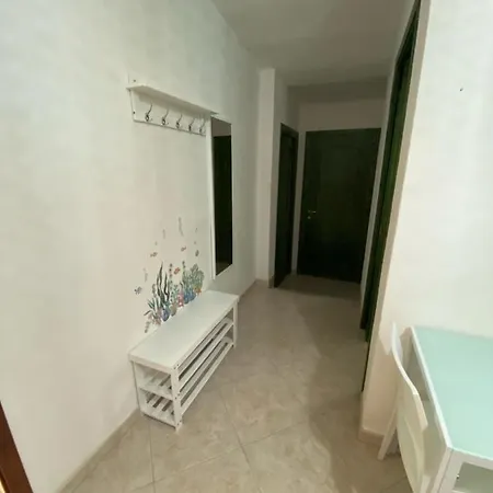 Semesterbostad Accogliente Casa A Due Passi Dal Mare. Torre delle Stelle